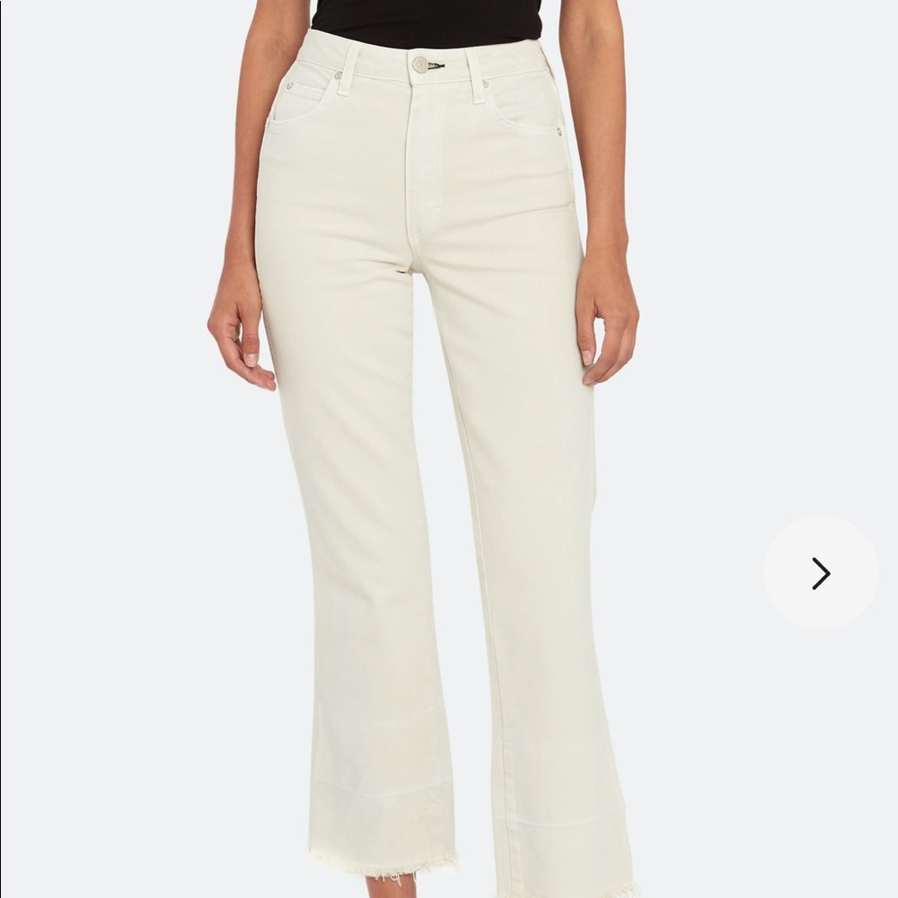 - AMO Bella high rise white jeans